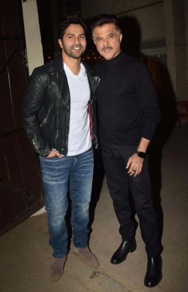 Anil Kapoor who played Varun Dhawan's on-screen father in 'Jugjugg Jeeyo' arrived at the party looking 'jhakaas' in a black turtle neck sweatshirt and black narrow-bottom pants. The host of the party, Varun on the other hand, kept it edgy with a black leather jacket, which he paired up with a white t-shirt and blue jeans. 